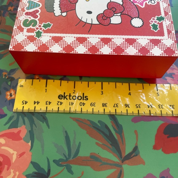 NEW Hello Kitty Happy Holidays Christmas block home decor - Picture 6 of 11